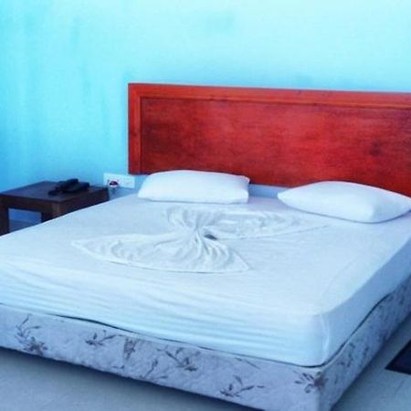 Rani Beach Resorts Negombo Rom bilde